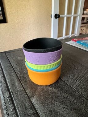Silicone tumbler boots- Purple, Lime, Teal, Orange, black